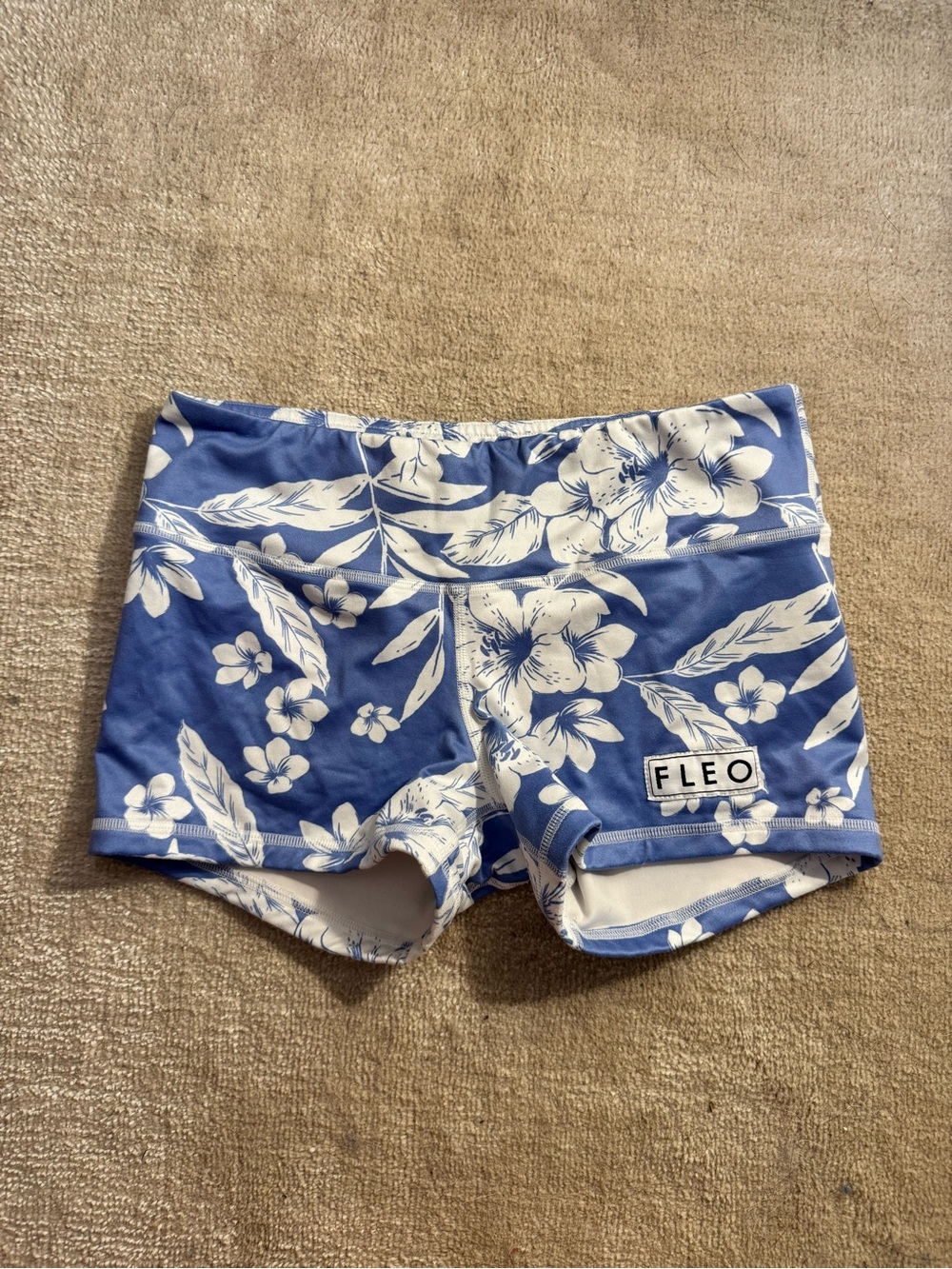 Fleo shorts medium